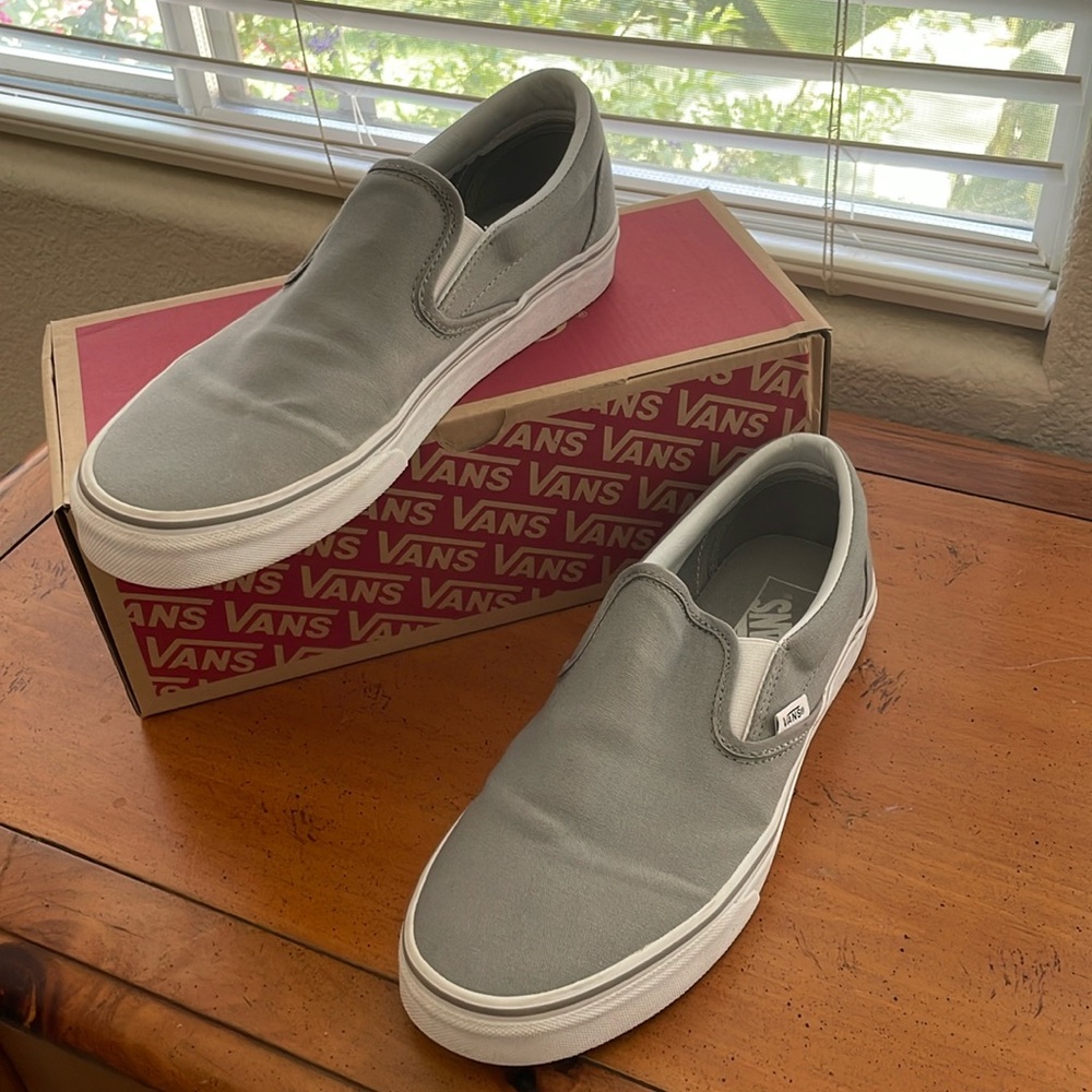 Vans - Women’s Classic Slip-On
